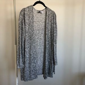 ✨2/$30✨ Grey and White Marled Longline Cardigan